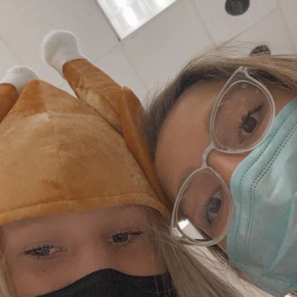 Meet your Posher, Madeline